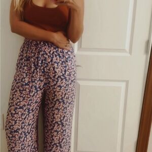 Mister Zimi colorful midi cropped pants - breezy, comfortable +stylish. Size 8.